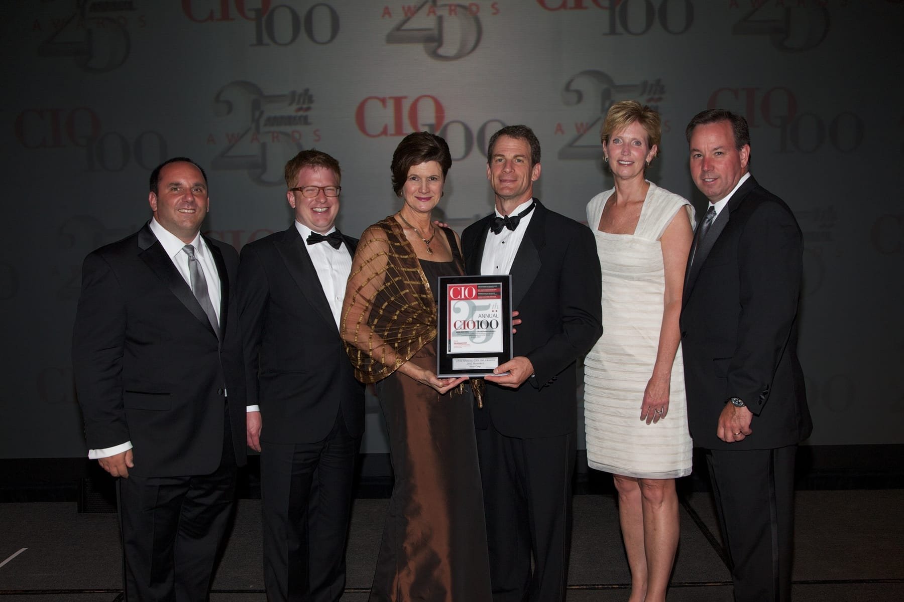 Fino Consulting receiving CIO 100 Award for Hess Energy app
